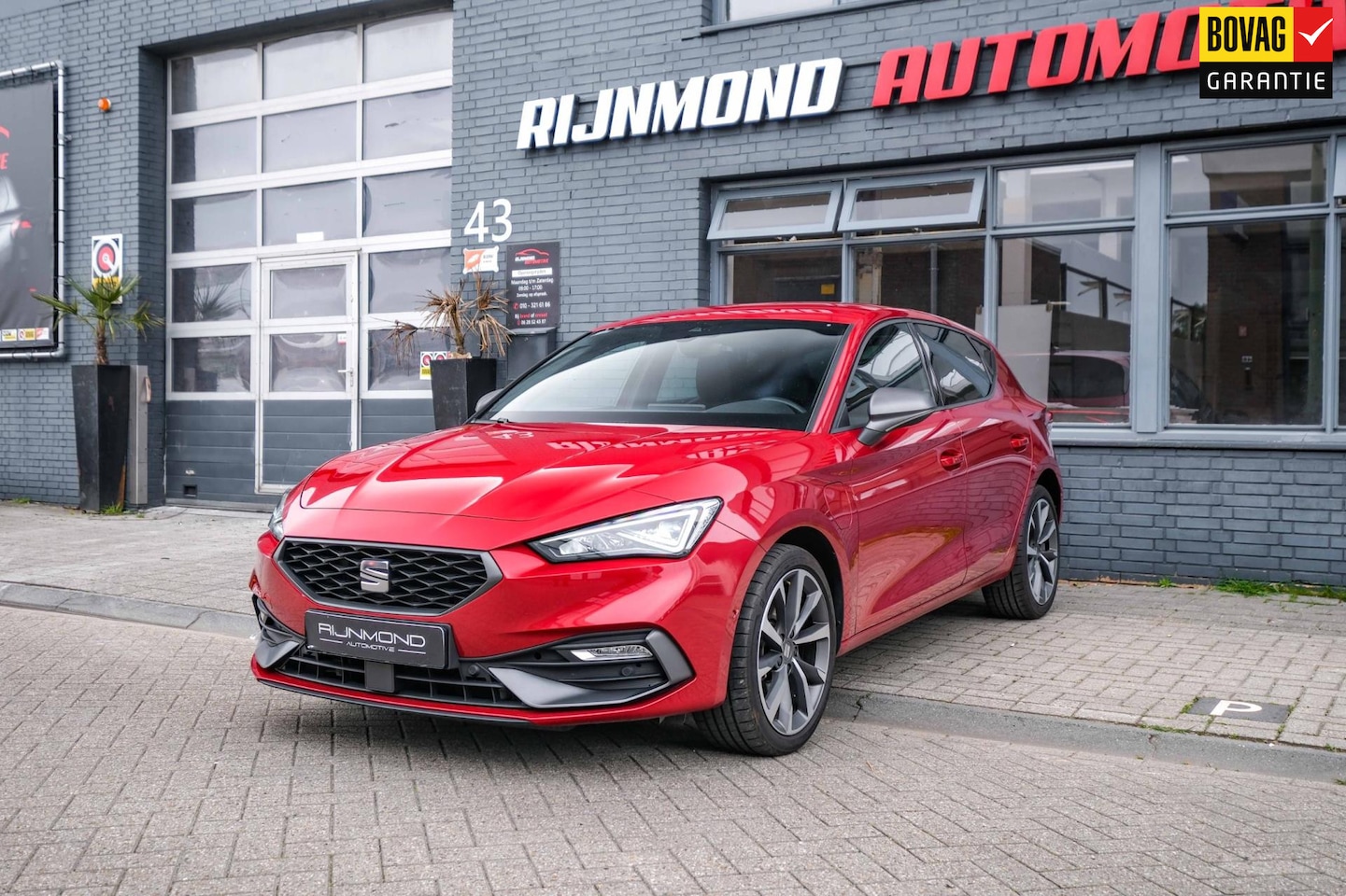 Seat Leon - 1.4 TSI eHybrid PHEV FR Business Intense |Carplay|Lane -Assist|Navi|Dealer Onderhouden| - AutoWereld.nl