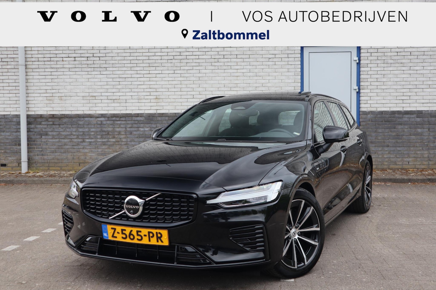 Volvo V60 - 2.0 T6 Plug-in hybrid AWD Plus Dark Harman Kardon | Panorama | 360-camera | - AutoWereld.nl