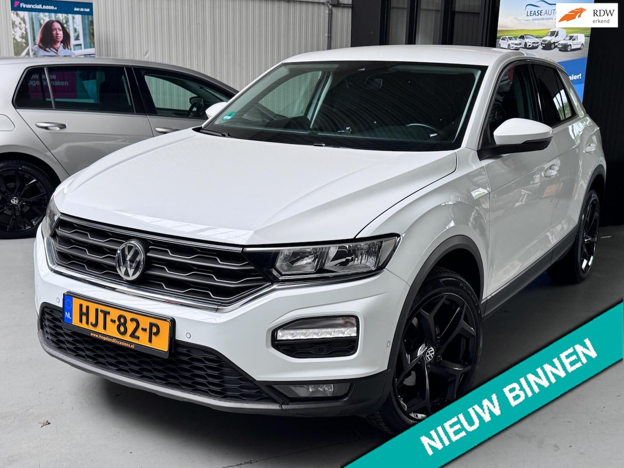 Volkswagen T-Roc - 1.0 TSI 116PK 2019 PDC AIRCO CARPLAY AIRCO DAB INRUIL MOGELIJK - AutoWereld.nl