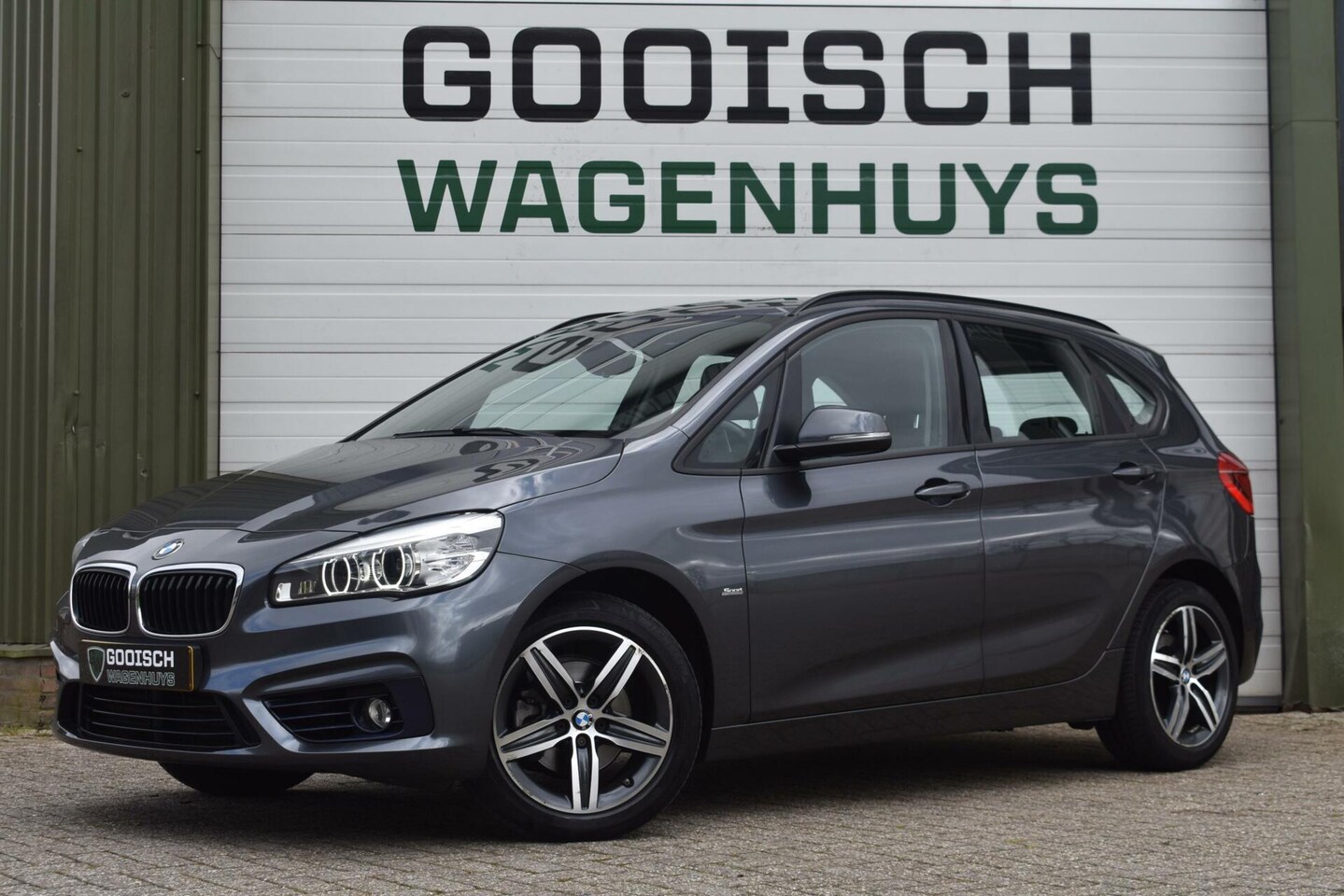 BMW 2-serie Active Tourer - 218i Executive AUT | Elek. Klep | Trekhaak | - AutoWereld.nl