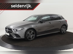 Mercedes-Benz A-klasse - 250e AMG Night | Carplay | Stoelverwarming | Camera | Sfeerverlichting | Navigatie | Wides