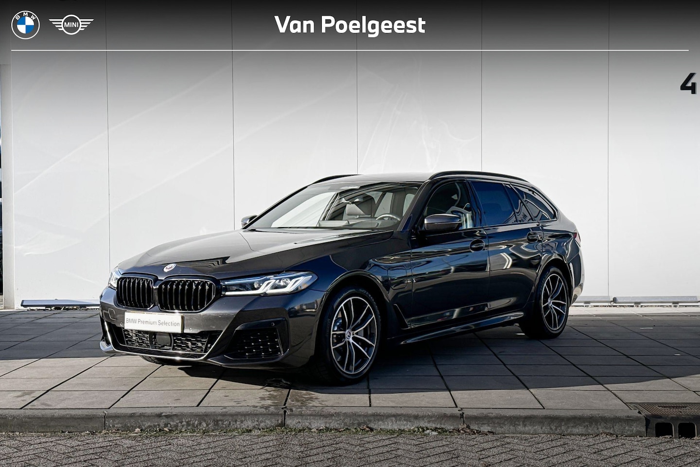 BMW 5-serie Touring - 530e xDrive M-Sport Driving Assistant Professional / Electrische Trekhaak / Head Up Displa - AutoWereld.nl