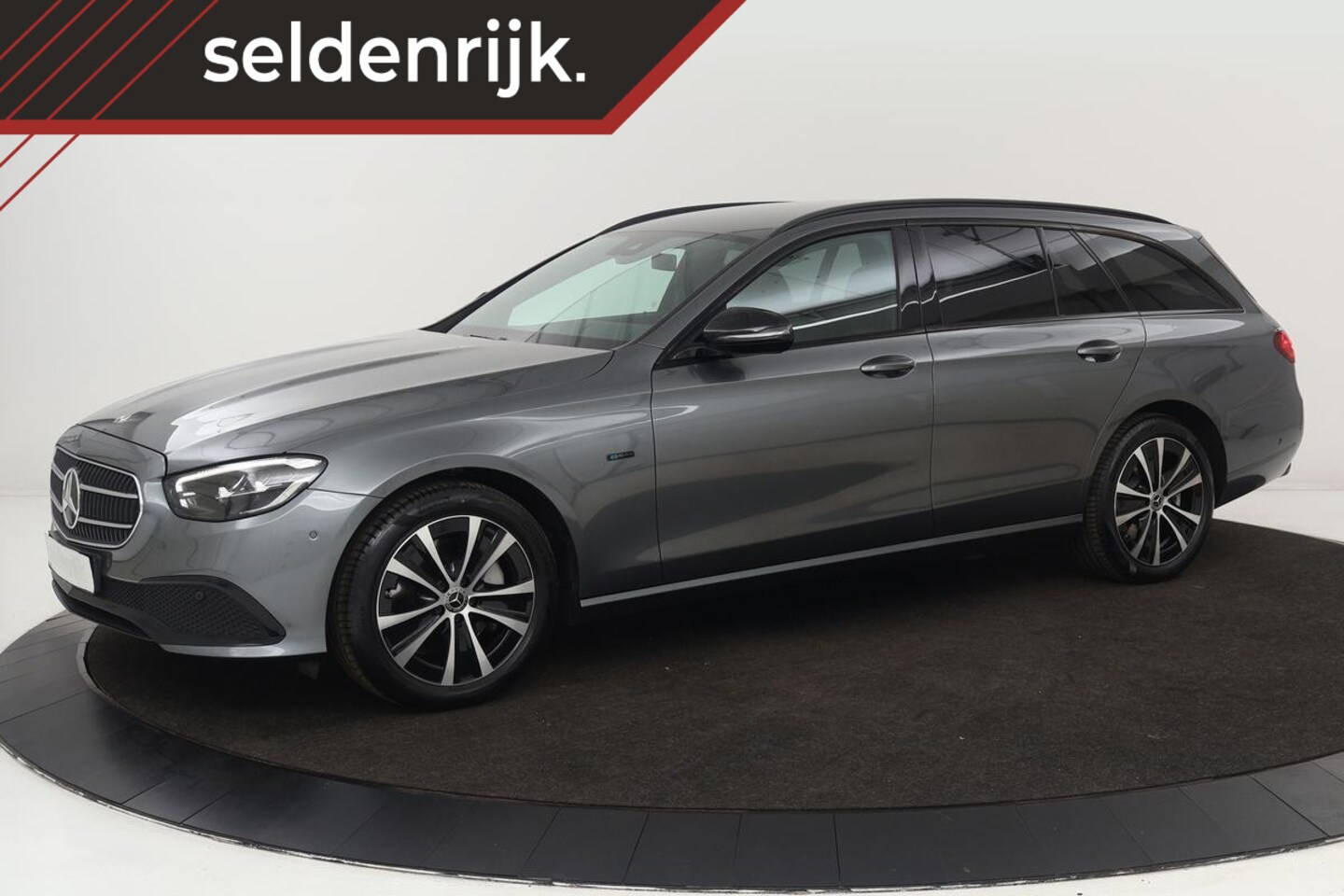 Mercedes-Benz E-klasse - 300e Avantgarde | Stoelverwarming | Carplay | Sfeerverlichting | Camera | Night Pack | Ful - AutoWereld.nl