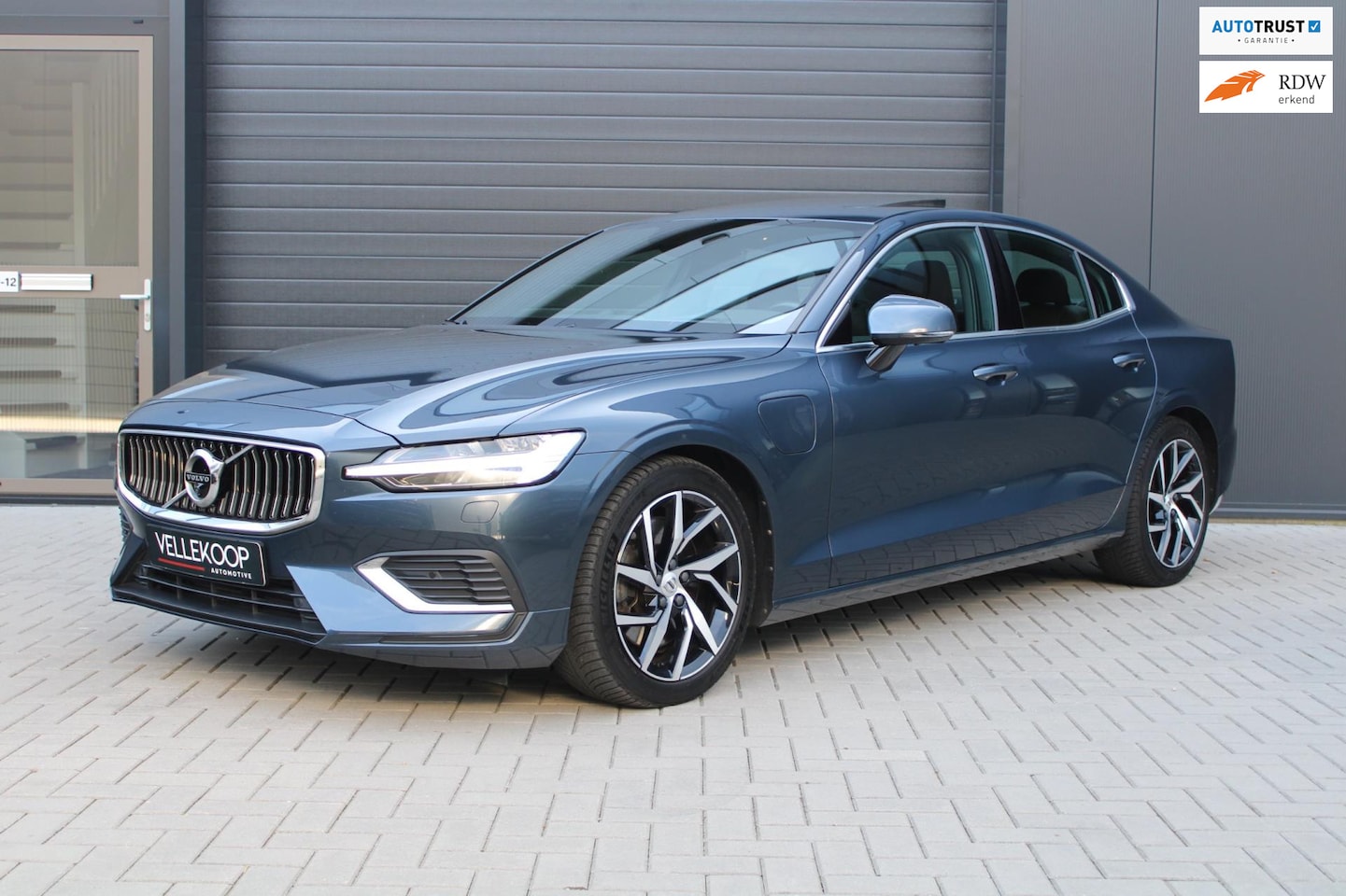 Volvo S60 - 2.0 Recharge T8 AWD Inscription | Trekhaak | Bowers/Wilkins | Head-up | Panoramadak - AutoWereld.nl