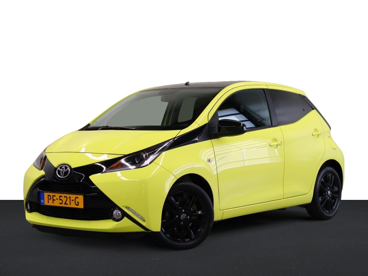 Toyota Aygo - 1.0 VVT-i x-cite 1.0 VVT-i x-cite - AutoWereld.nl