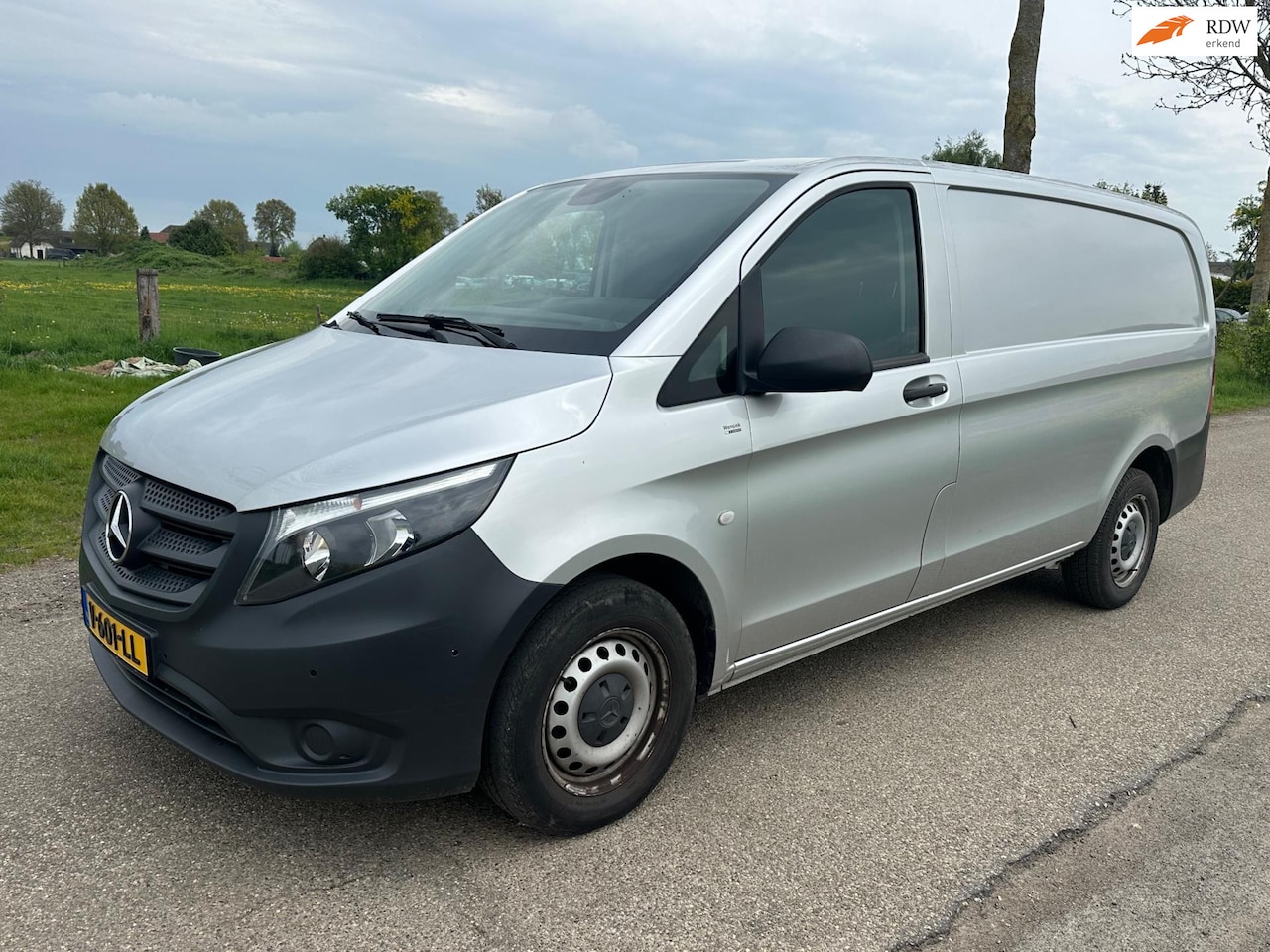 Mercedes-Benz Vito - 111 CDI Lang Bestelauto - AutoWereld.nl