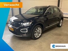 Volkswagen T-Roc - 1.5 TSI 150 pk Sport 7-DSG | Trekhaak | Navigatie | Cruise control adaptief | Sensoren |