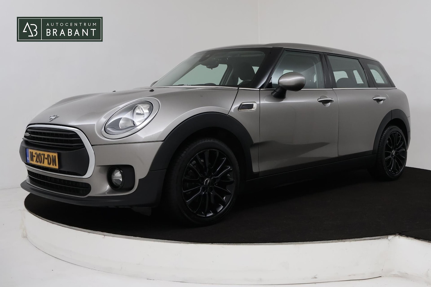MINI Clubman - Mini 1.5 One Chili Automaat (NAVIGATIE, PARKEERSENSOREN, STOELV, CLIMATE CONTROL, GOED OND - AutoWereld.nl