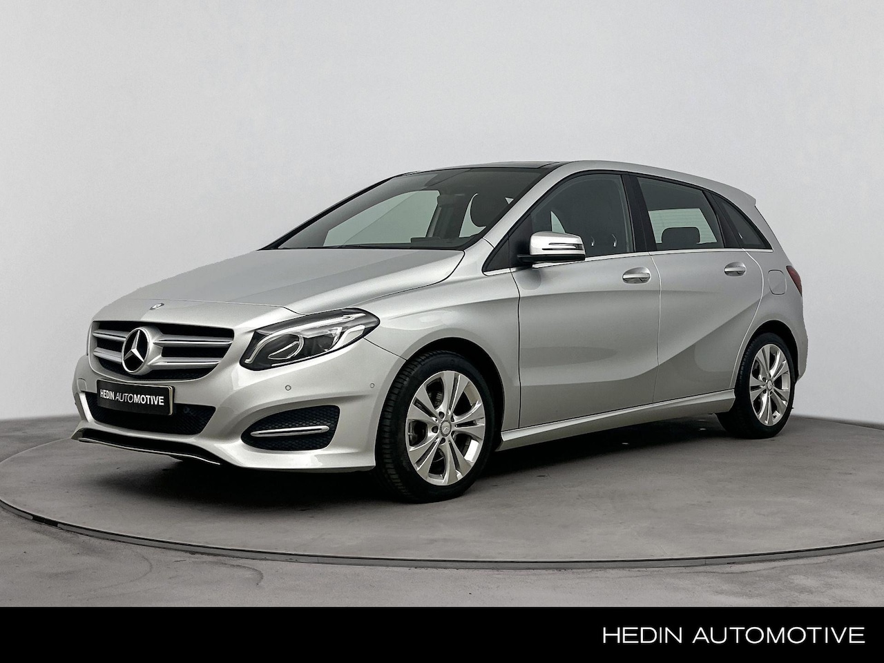 Mercedes-Benz B-klasse - B 200 Automaat Urban Line | Exclusiefpakket | Prestigepakket | Panoramadak | LED | Stoelve - AutoWereld.nl