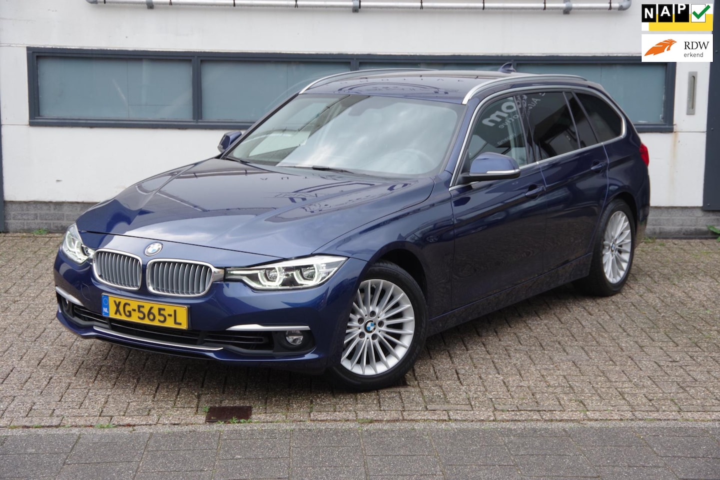 BMW 3-serie Touring - 318i Luxury Edition Dealer onderhouden/Nieuwstaat/ Harman Kardon - AutoWereld.nl