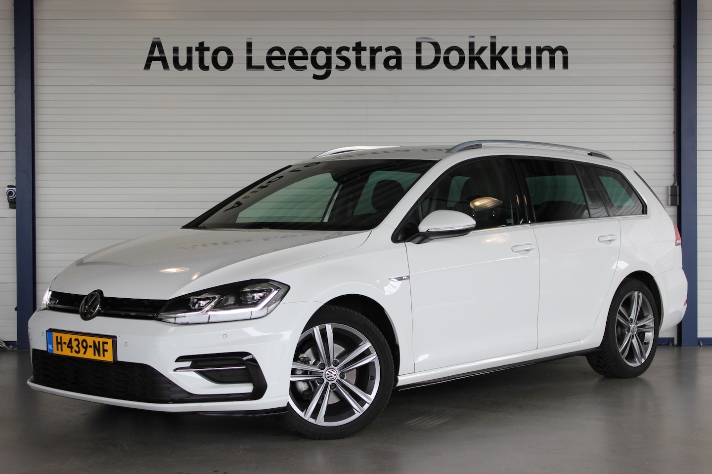 Volkswagen Golf Variant - 2.0 TDI Highline R-Line Trekhaak | Virtual Cockpit | LED | 17" LMV | Carplay | Adapt. Crui - AutoWereld.nl