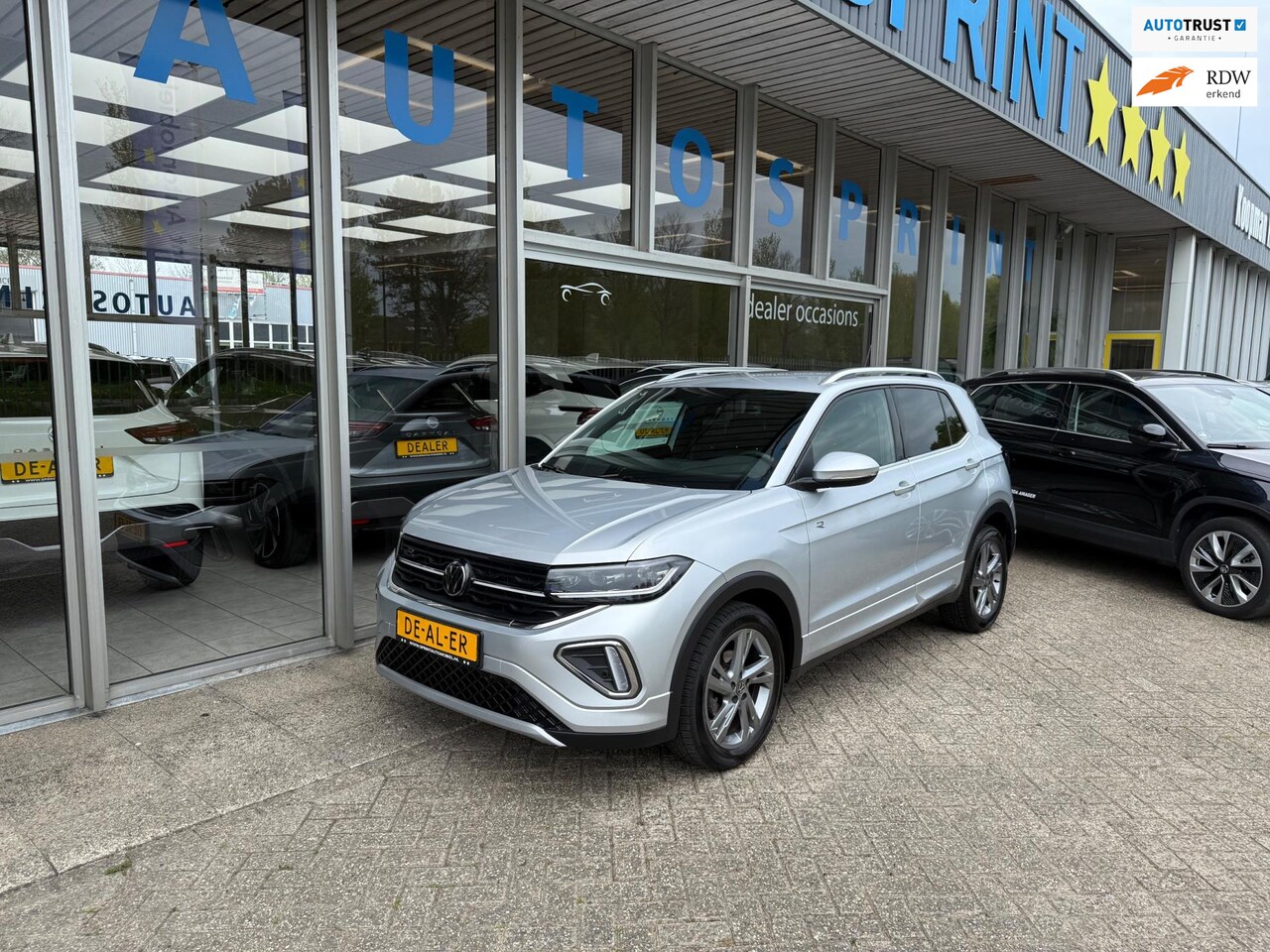 Volkswagen T-Cross - 1.5 TSI R-Line Business 150PK / LED KOPLAMPEN / ACHTERUITRIJCAMERA / CARPLAY - AutoWereld.nl