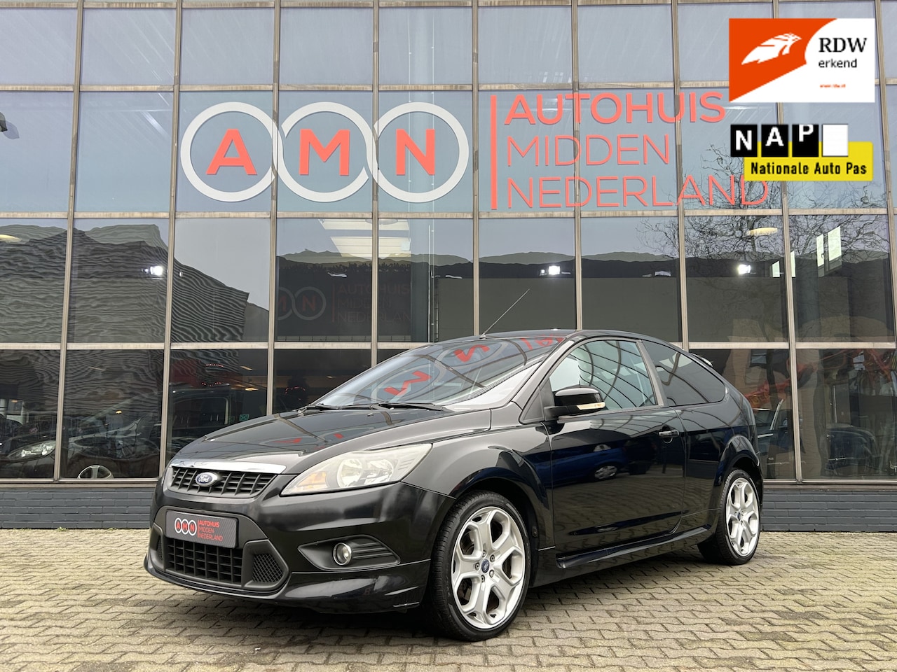 Ford Focus - 2.0 ST Pakket Elekpakket,Stoelverwarming,LMV17”, - AutoWereld.nl