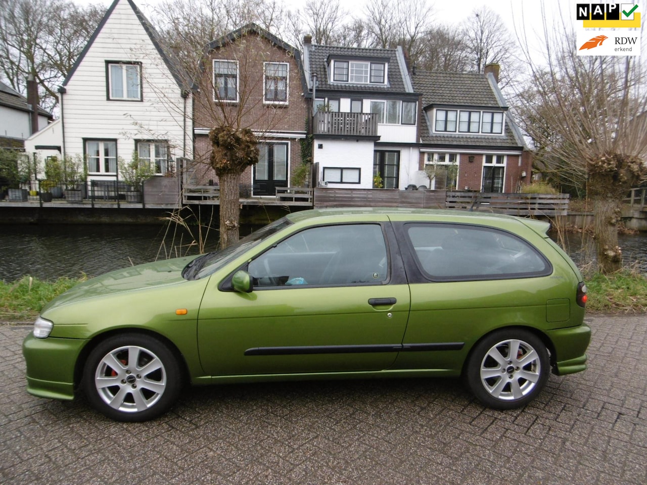 Nissan Almera - 1.6 SR 100pk Airco Keurige auto voor liefhebber - AutoWereld.nl