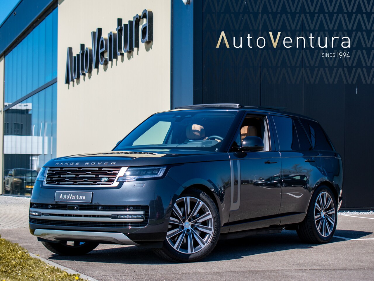 Land Rover Range Rover - P460e HSE NIEUW | Black pack | Trekhaak | Panoramadak | 22'' Inch - AutoWereld.nl