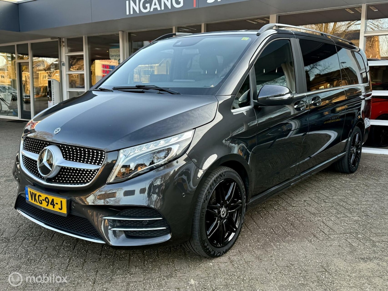 Mercedes-Benz V-klasse - 300 D 4-MATIC Extra Lang DC AMG Avantgarde, Leer, Burmester, Navi.. - AutoWereld.nl