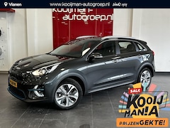 Kia e-Niro - DynamicLine 64 kWh Stoel/Stuurverwarming , Parkeersensoren achter , Keyless entry- & start