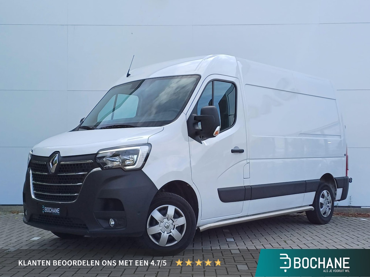 Renault Master - 2.3 dCi 135 T35 L2H2 Work Edition Navigatie / Parkeersensoren + Camera / Trekhaak / Cruise - AutoWereld.nl
