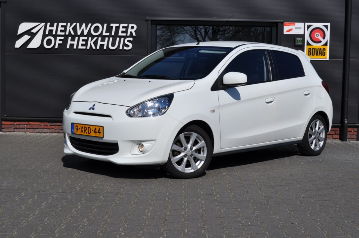 Mitsubishi Space Star - 1.2 Intense+ | Airco | Keyless | Trekhaak - AutoWereld.nl