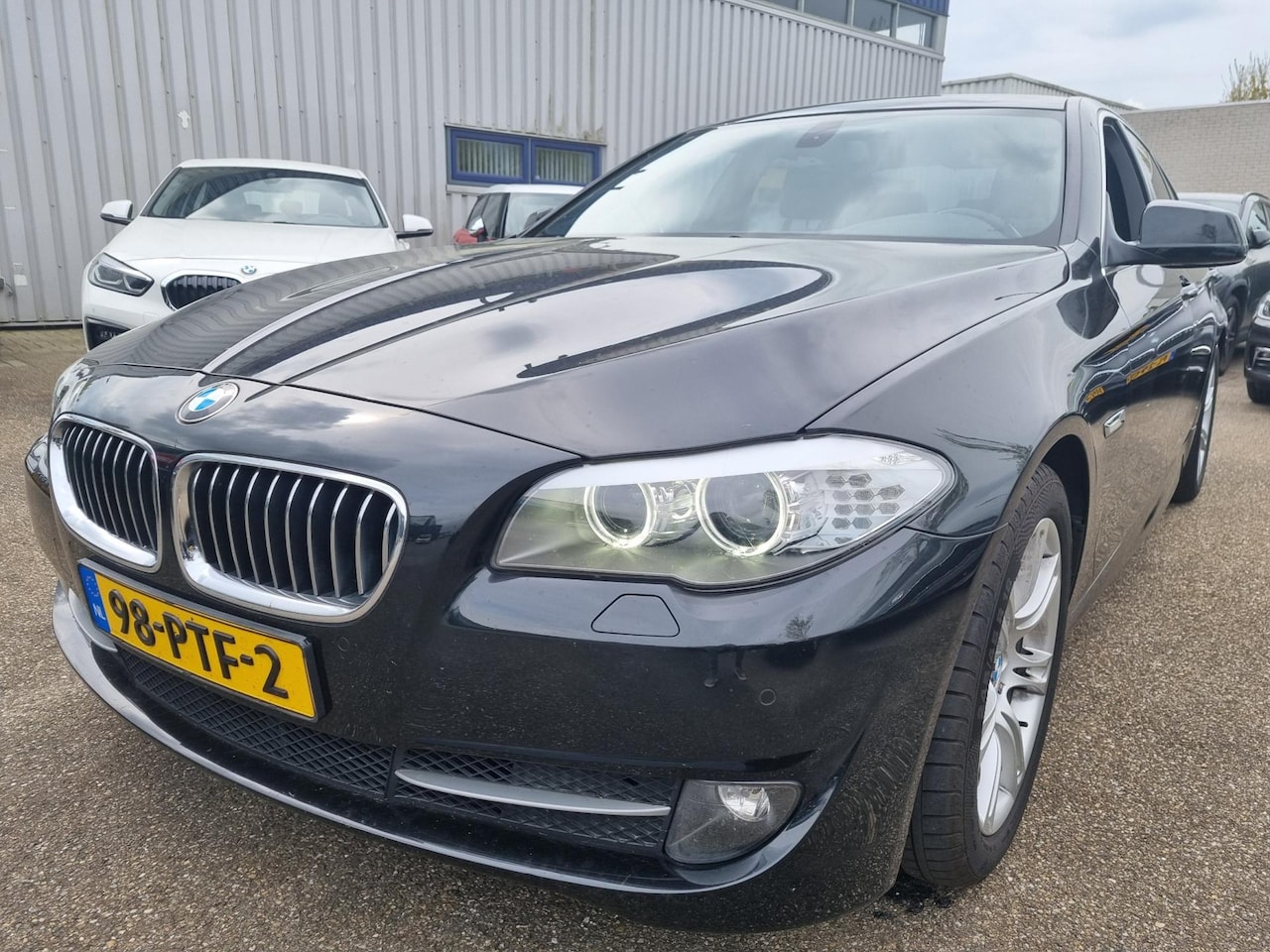 BMW 5-serie - 528i High Executive Sportleder - AutoWereld.nl
