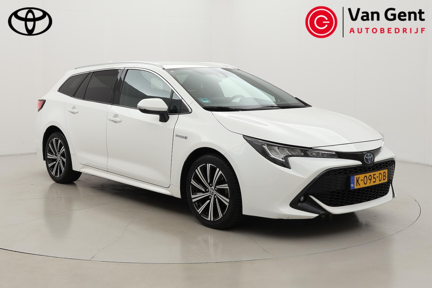 Toyota Corolla Touring Sports - 1.8 Hybrid Business Plus | Origineel NL | 1e eigenaar | Navigatie | Stoelverwarming | Adap - AutoWereld.nl