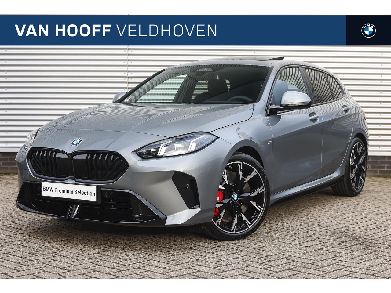 BMW 1-serie - 120 M Sport Automaat / Panoramadak / Sportstoelen / Adaptieve LED / M Adaptief onderstel / - AutoWereld.nl