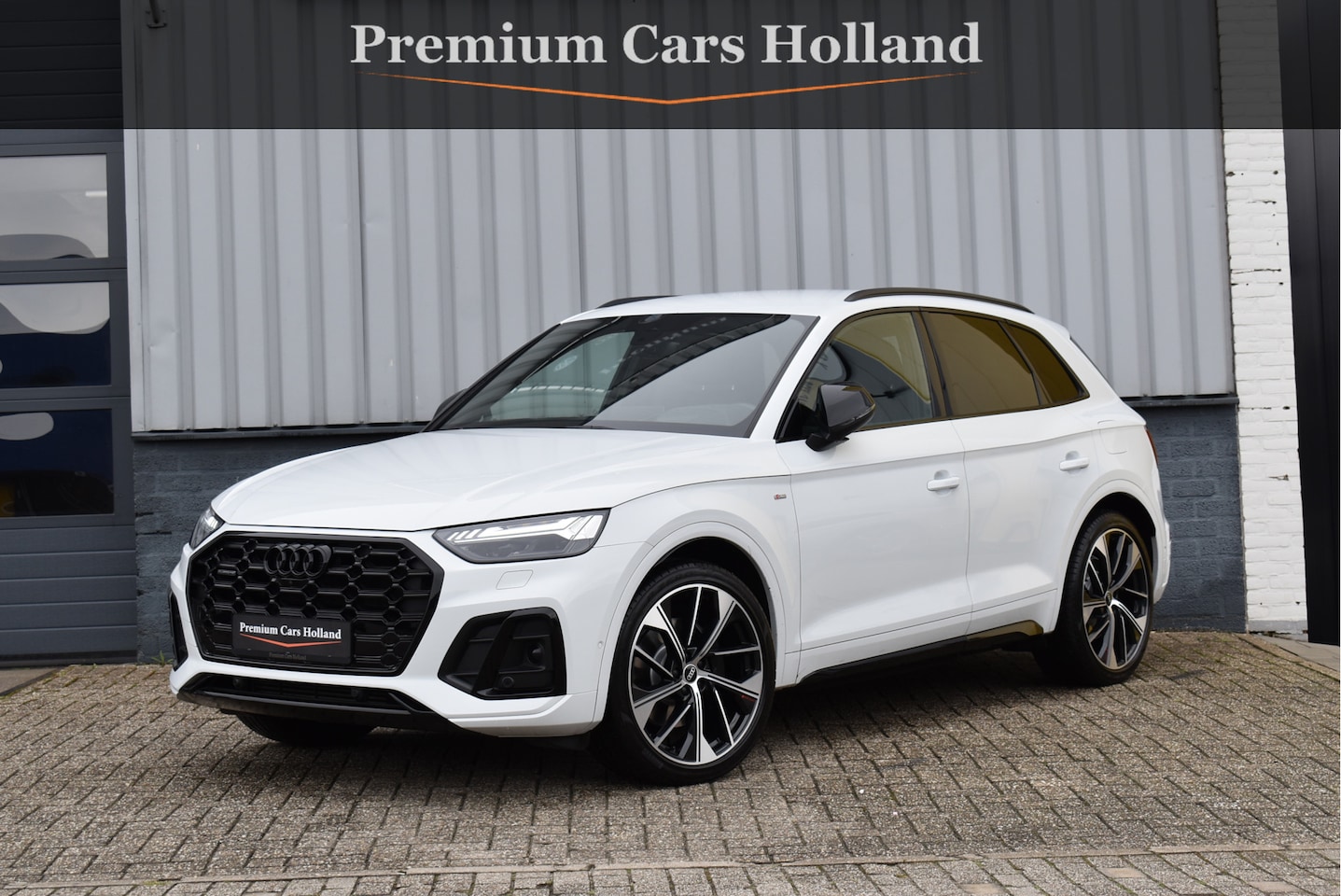Audi Q5 - 55 TFSI e S-Line Competition Luchtvering Trekhaak Full Led Matrix ACC HUD Keyless 21 Inch - AutoWereld.nl