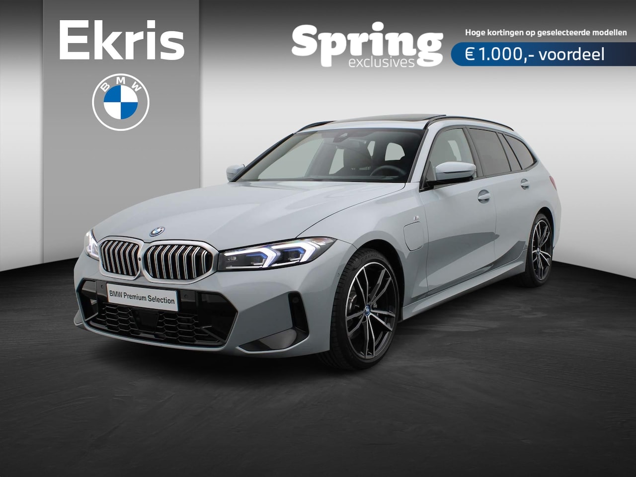 BMW 3-serie Touring - 330e M Sportpakket | Comfort Access | Trekhaak | Panoramadak | Driving Assistant | Active - AutoWereld.nl