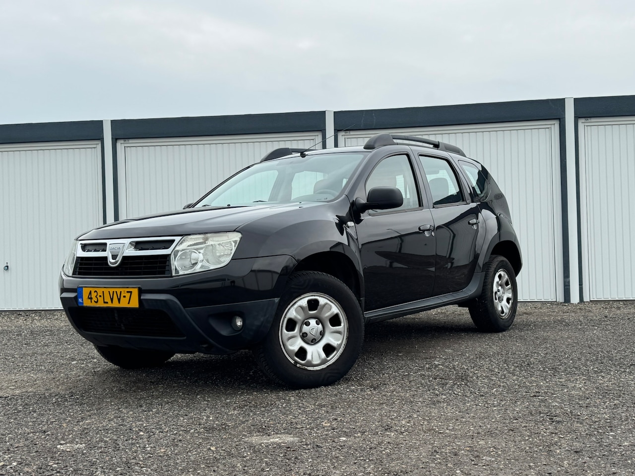 Dacia Duster - 1.6 Lauréate 2wd | Dealeronderhouden | 1e Eigenaar | Airco | - AutoWereld.nl