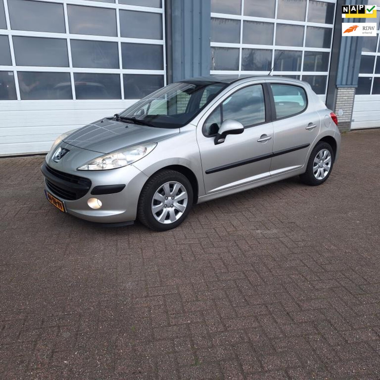 Peugeot 207 - 1.4-16V XT 1.4-16V XT - AutoWereld.nl