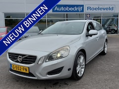 Volvo V60 - 2.0 T5 240pk Automaat Summum | Navi | Bi-Xenon | Clima | Adap. Cruise | Leder+Verwarmd+Ele