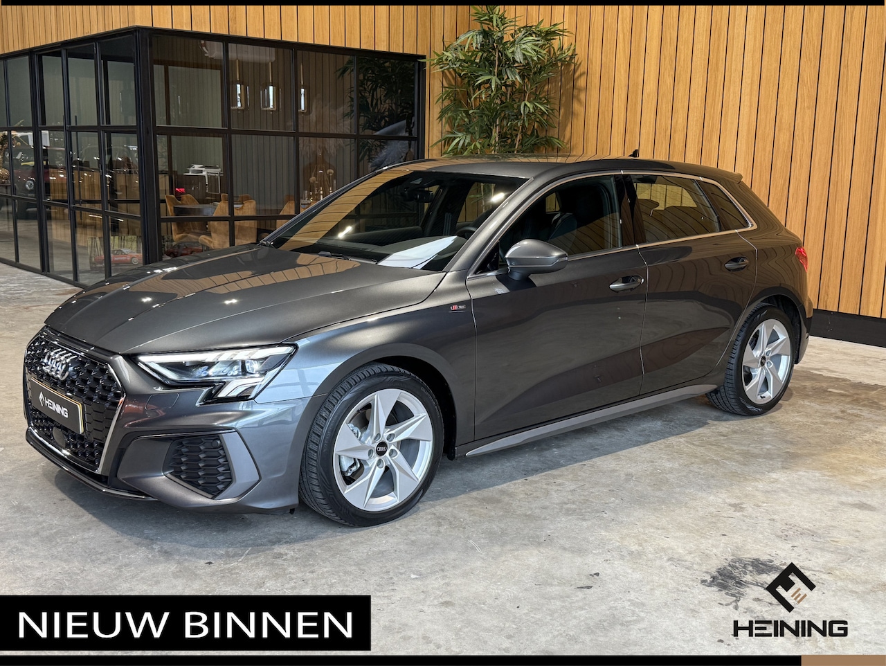 Audi A3 Sportback - 30 TFSI S edition S-Line binnen en buiten. 36000 km met NAP!!! - AutoWereld.nl