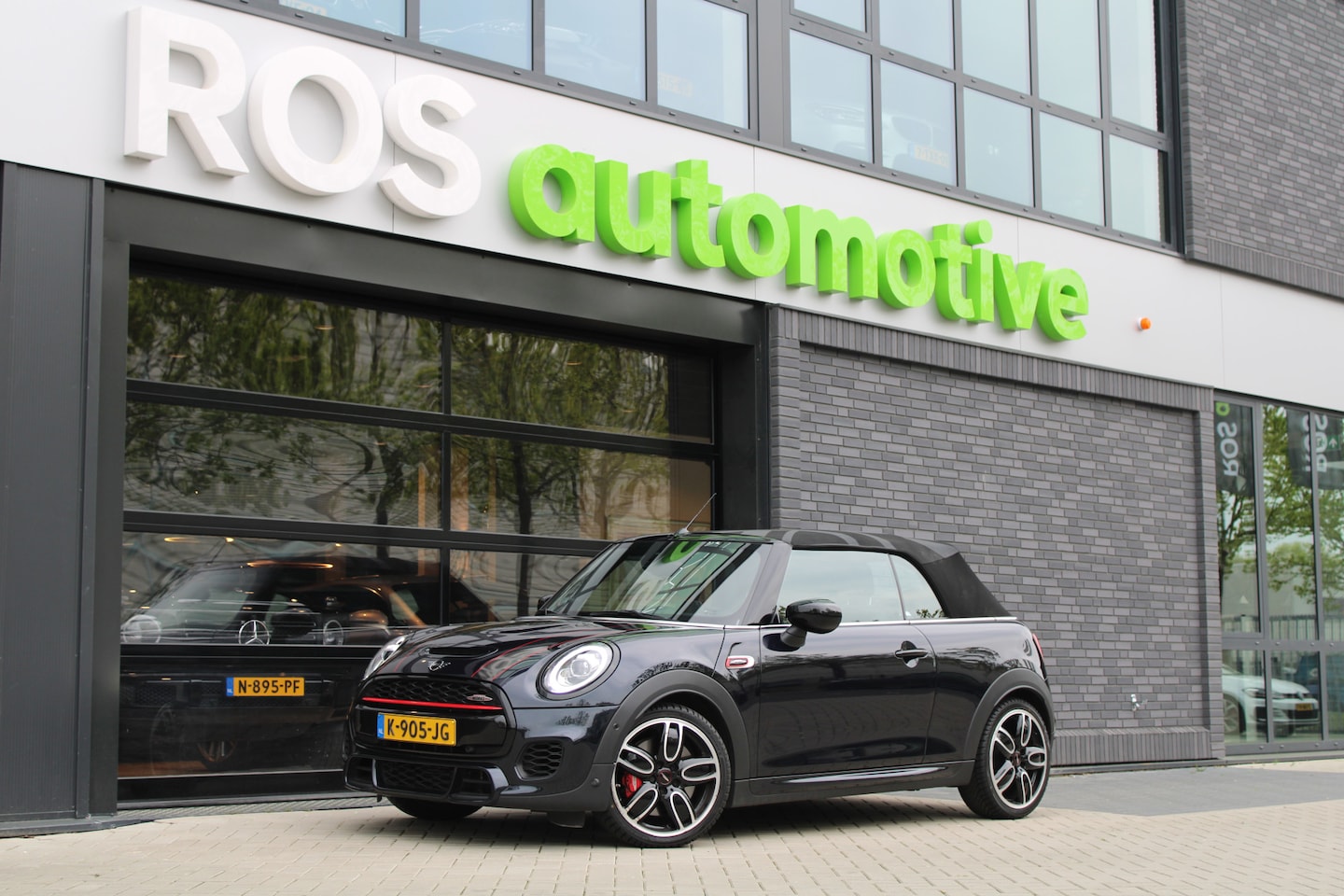 MINI Cabrio - Mini 2.0 John Cooper Works Chili | NAP | BTW | HARMAN KARDON | HUD | ACC | SFEERVERL | KEY - AutoWereld.nl