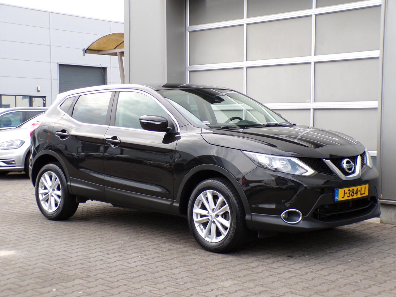 Nissan Qashqai - 1.2 Connect Edition Clima/Navi/Stoelverw/Camera!! - AutoWereld.nl