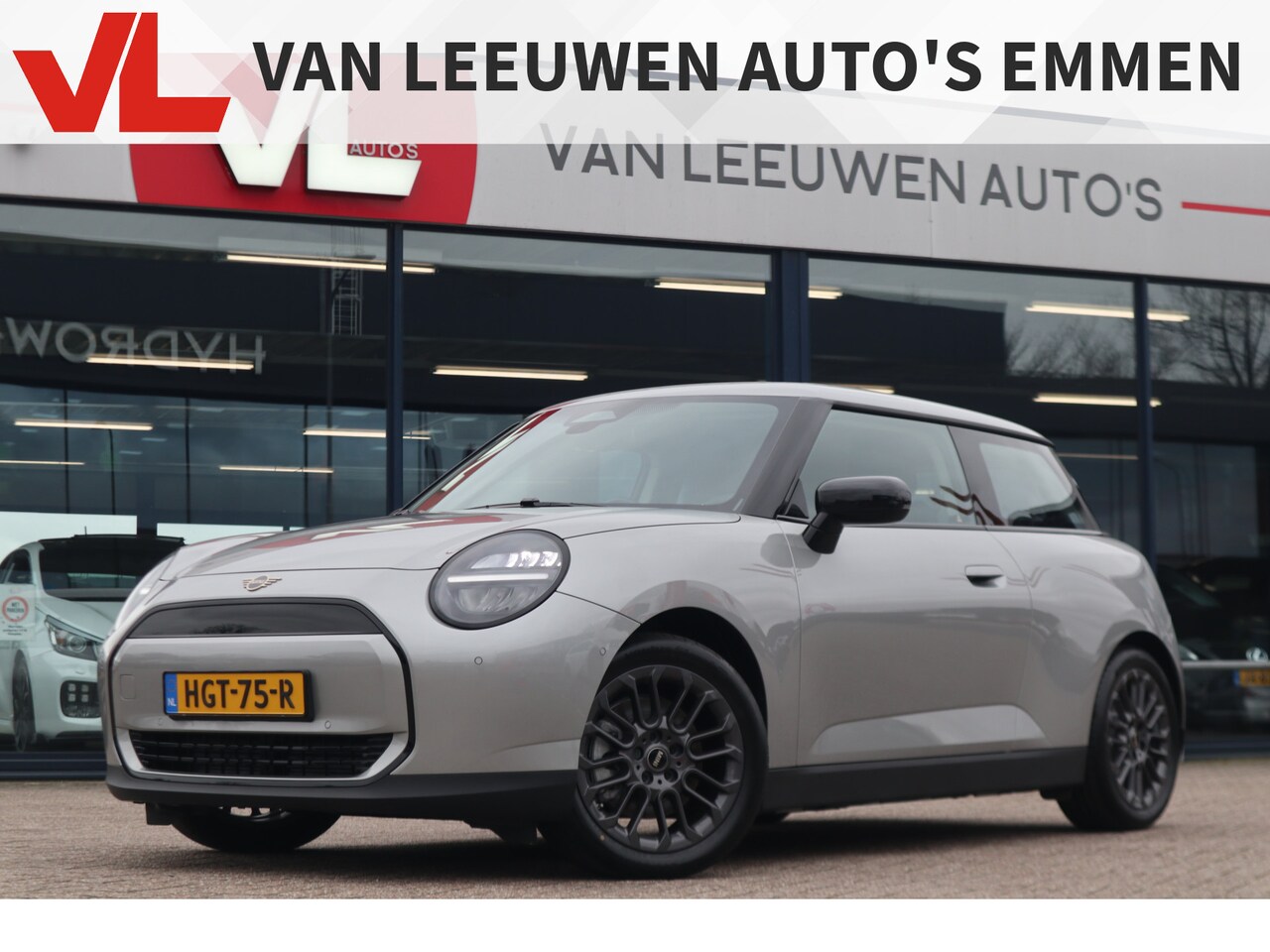 MINI Cooper - Mini E Essential XS 40.7 kWh | Nieuw! - AutoWereld.nl