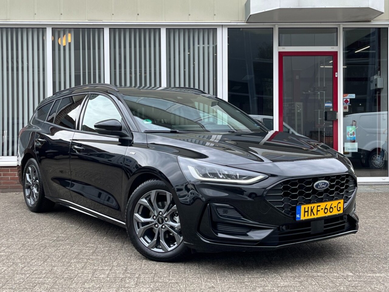 Ford Focus Wagon - Wagon 1.0 Hybrid ST Line X 155PK Automaat I Carplay I Stoelverw. - AutoWereld.nl