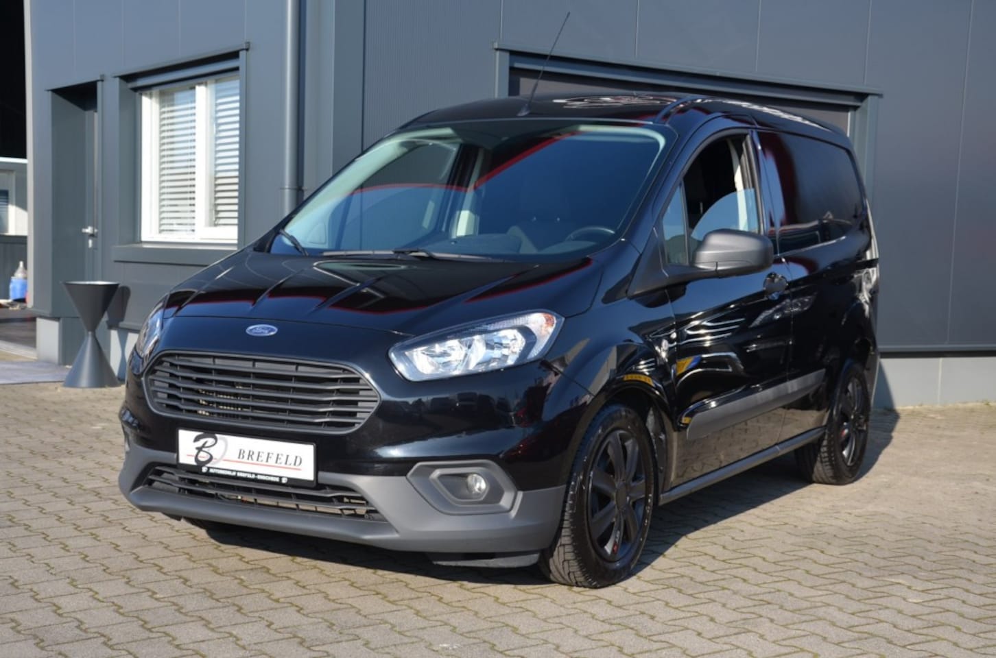 Ford Transit Courier - 1.0 Benzine 100PK - AutoWereld.nl
