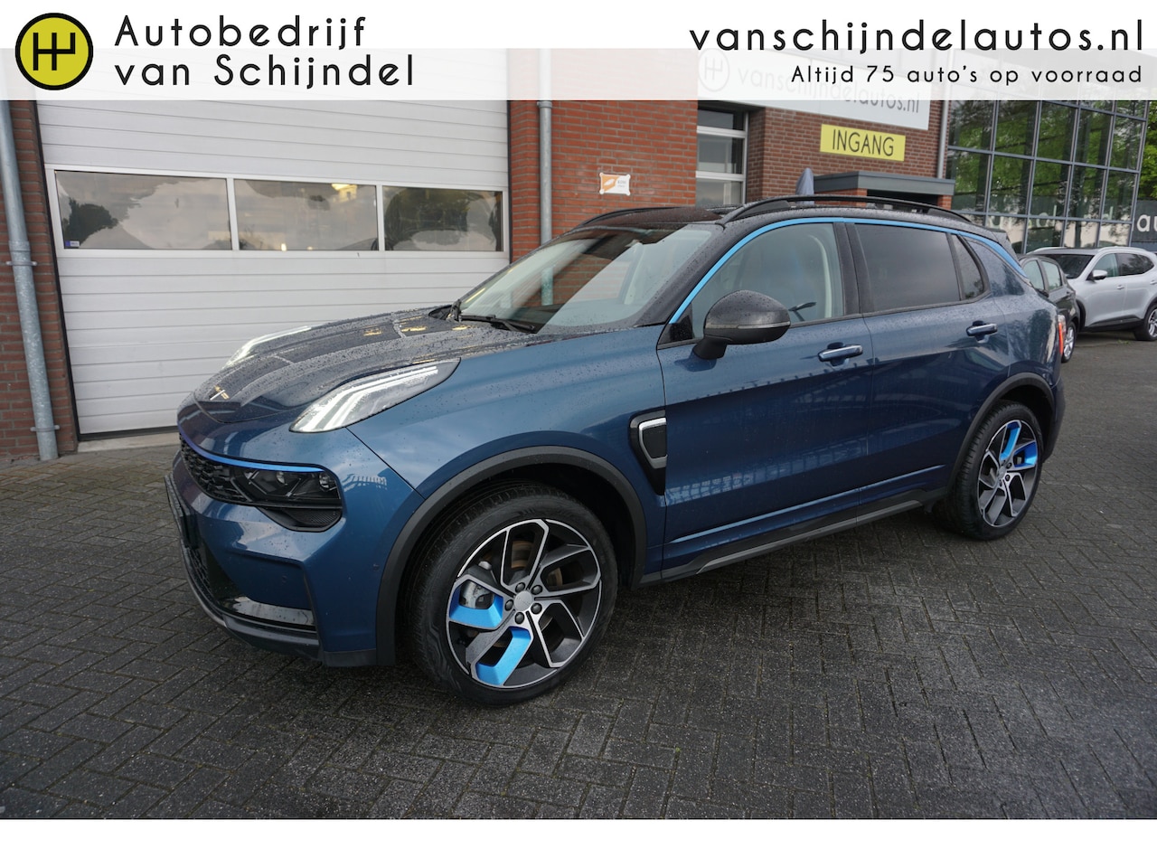 Lynk & Co 01 - 1.5 261PK! DECEMBER 2022 DEALER ONDERHOUDEN 4X ALL SEASON BANDEN 6,6KWH LADEN 360CAMERA PA - AutoWereld.nl