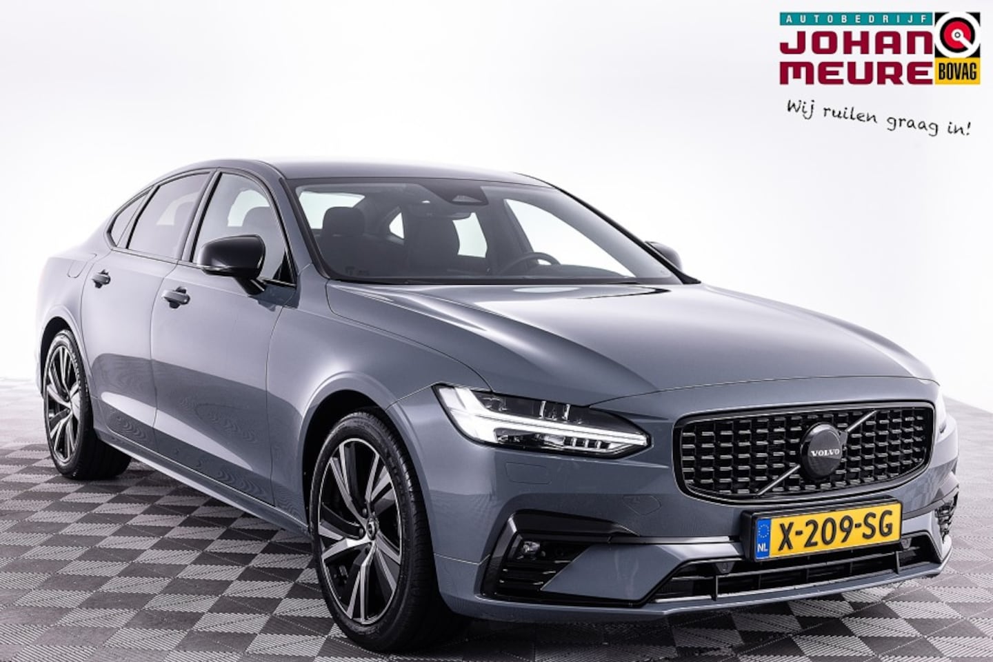 Volvo S90 - 2.0 B4 Plus Dark | LEDER | Trekhaak | Full LED | CARPLAY . - AutoWereld.nl