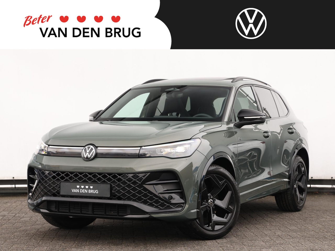 Volkswagen Tiguan - 1.5 eTSI R-Line Edition 150pk DSG | LED Plus | Panoramadak | Black Style | Winterpakket | - AutoWereld.nl
