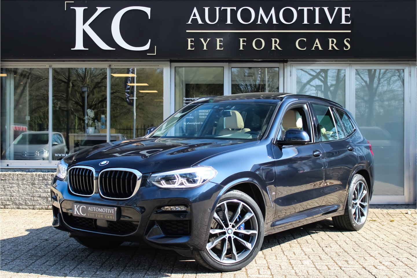 BMW X3 - xDrive30e M-Sport | Pano | 360 - AutoWereld.nl