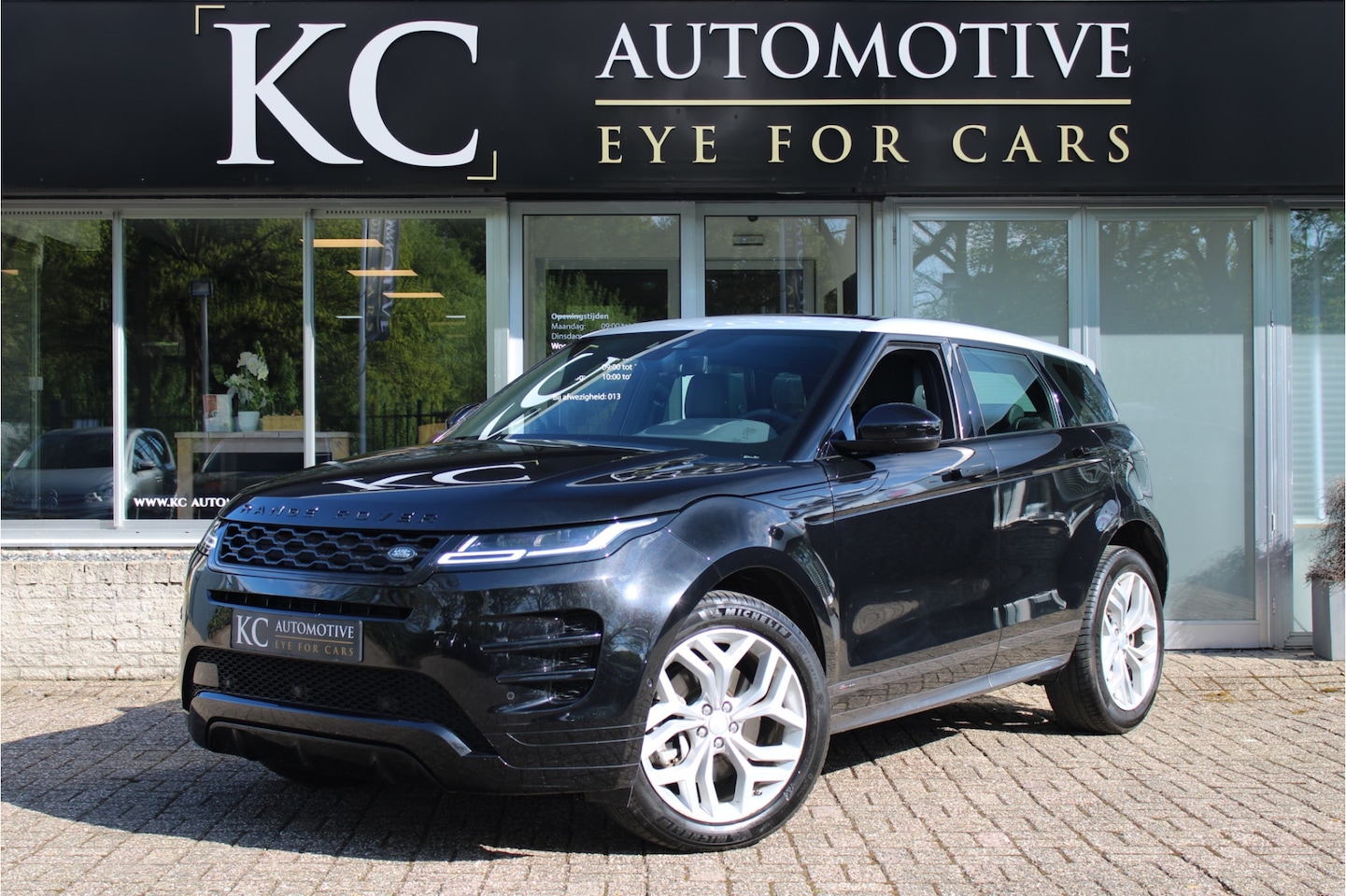 Land Rover Range Rover Evoque - P300e AWD R-Dynamic SE | HuD | Pano - AutoWereld.nl
