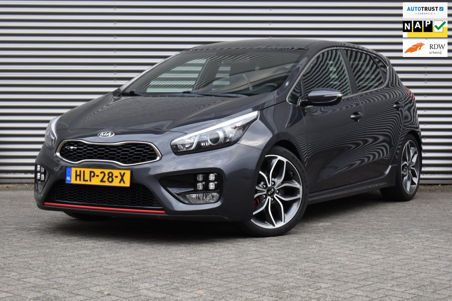 Kia Cee'd - 1.6 T-GDi GT 204-PK, Airco, Ecc, Cruise, Navi, Camera. - AutoWereld.nl