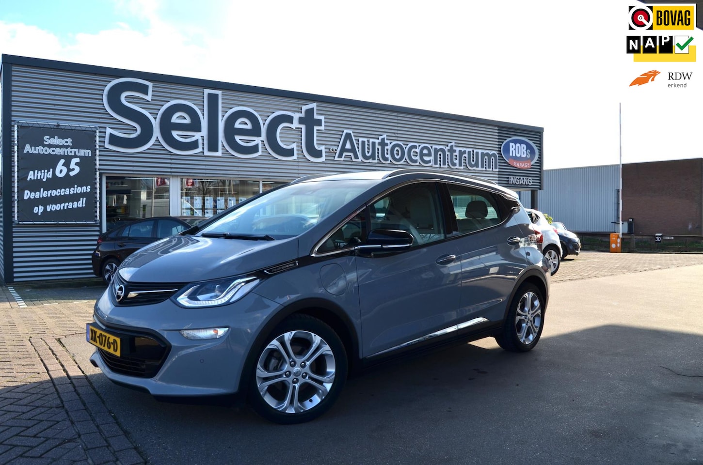 Opel Ampera-e - Business executive 60 kWh|LED|AUTOMAAT|PDC V+A|STUUR +STOELVERW.|CARPLAY|CRUISE|CLIMA|NAP - AutoWereld.nl