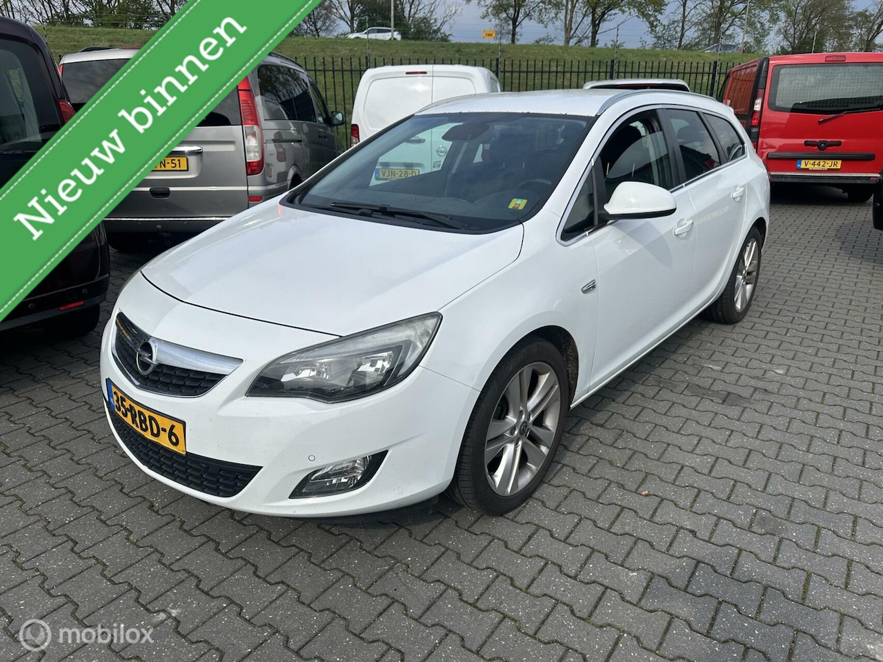 Opel Astra Sports Tourer - 1.4 Turbo Sport 1.4 Turbo Sport - AutoWereld.nl