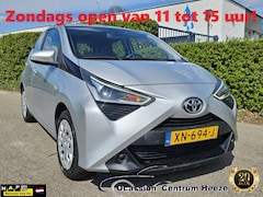 Toyota Aygo - 1.0 VVT-i x-play, Camera Carplay Zondag OPEN