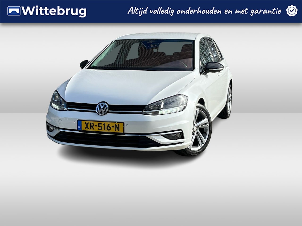 Volkswagen Golf - 1.5 TSI Highline / Digitaal dashboard / Climate controle / Leder / Parkeersensoren V+A / S - AutoWereld.nl