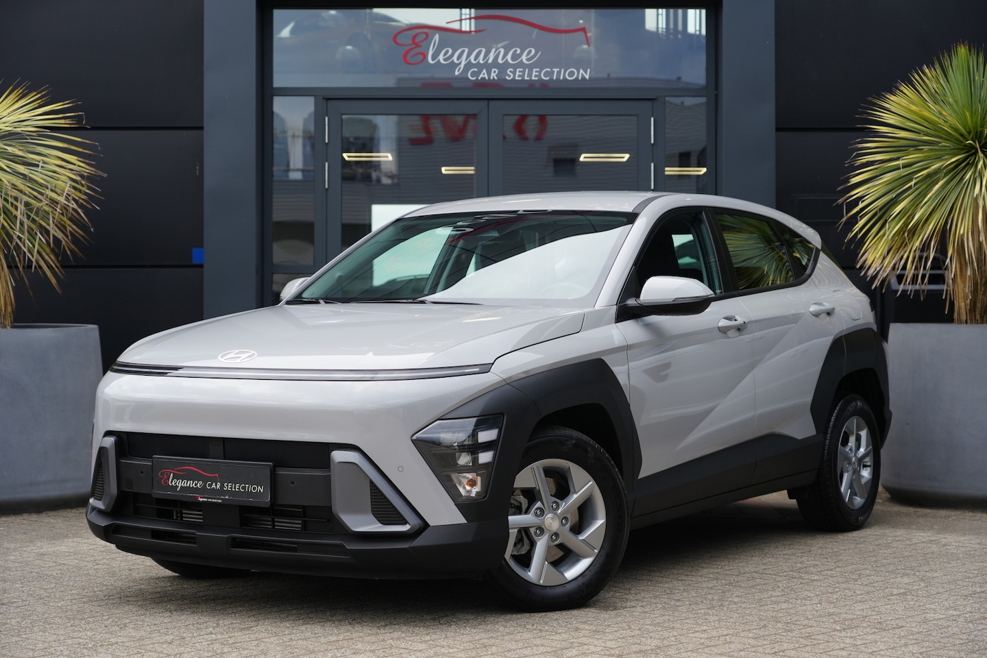 Hyundai Kona - 1.0 T-GDI MHEV Comfort 120pk Navigatie/Stoelverwarming/Camera - AutoWereld.nl