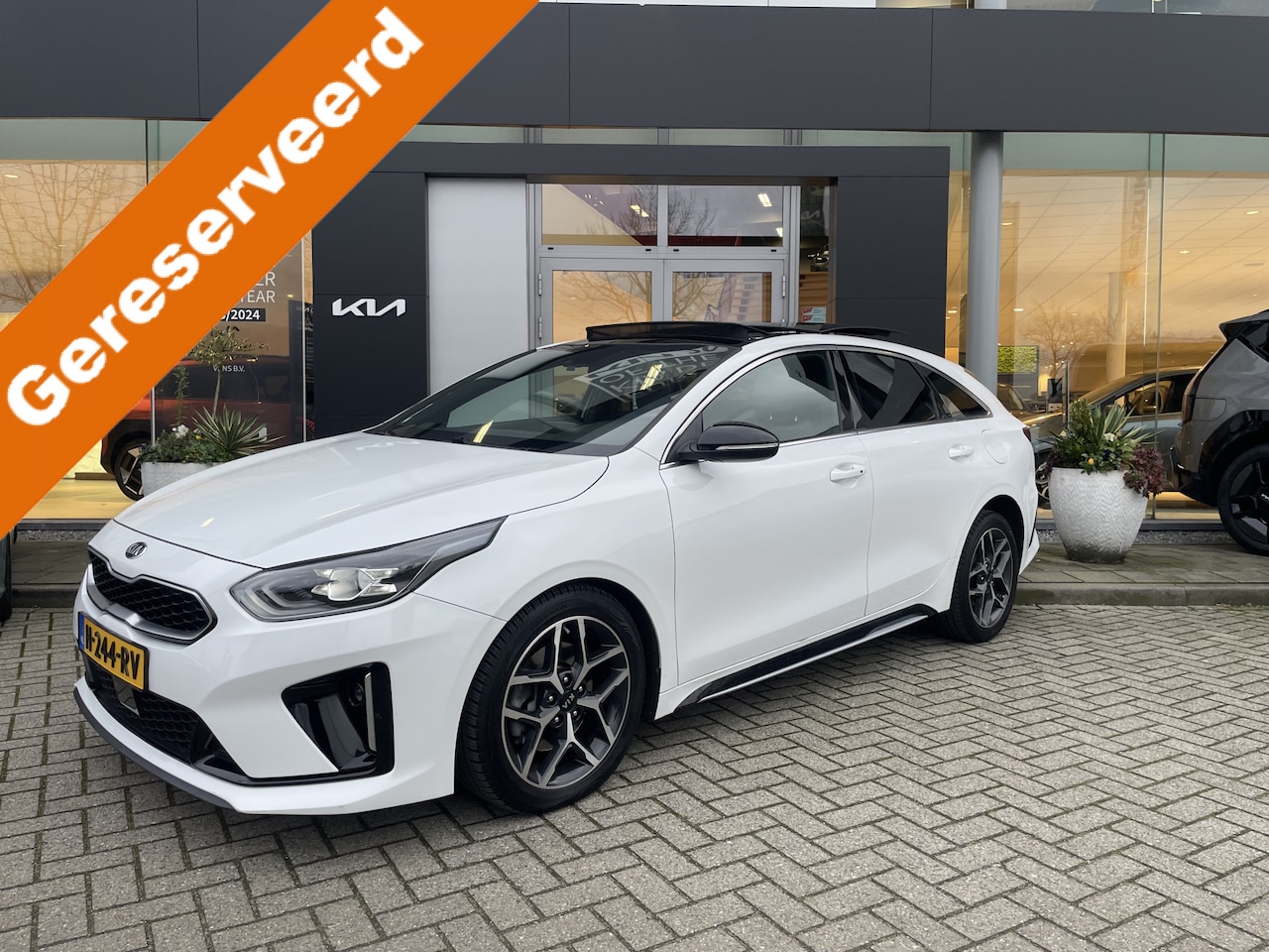 Kia Pro cee'd - 1.4 T-GDI GT-Line Automaat | Pano-Dak | Adp. Cuise | Climate | Info Bas: 0492-588982 Info - AutoWereld.nl