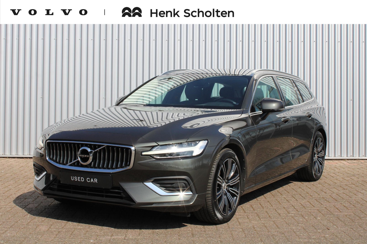 Volvo V60 - T5 Automaat Inscription | Getint Glas Achter | DAB Ontvanger | Lederen Bekleding | Verwarm - AutoWereld.nl